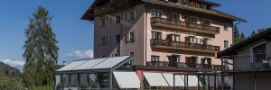 Haupthaus mit Speisesaal Hotel Cresta Flims